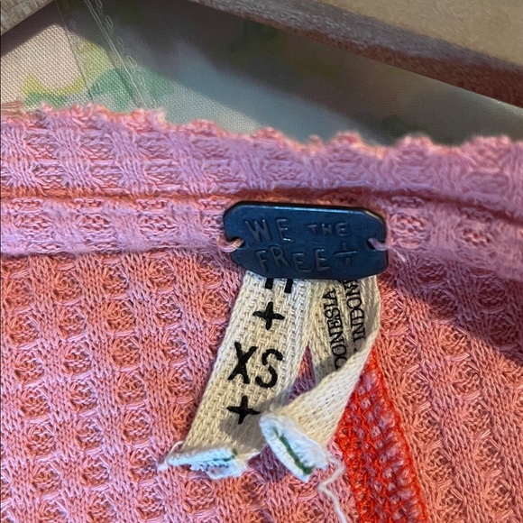 Free People | We The  Free Lovin Leopard Thermal Long Sleeve Shirt Pink Size XS - Picture 6 of 9